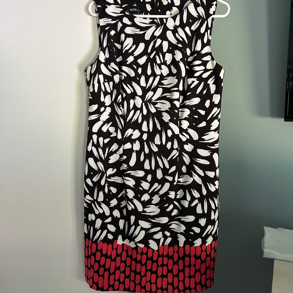Alyx Black and White Sleeveless Sheath Midi Dress